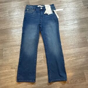 Tahari Natalie Mid Rise Miniboot Jeans Rumshackle Wash Blue Size 8/29 TMS1412K